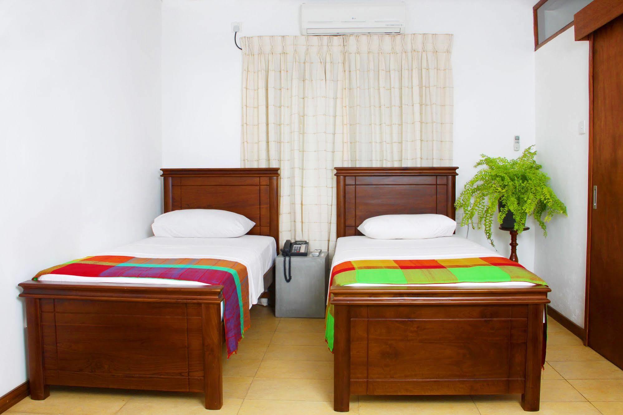 Lodge 19 Negombo Eksteriør bilde