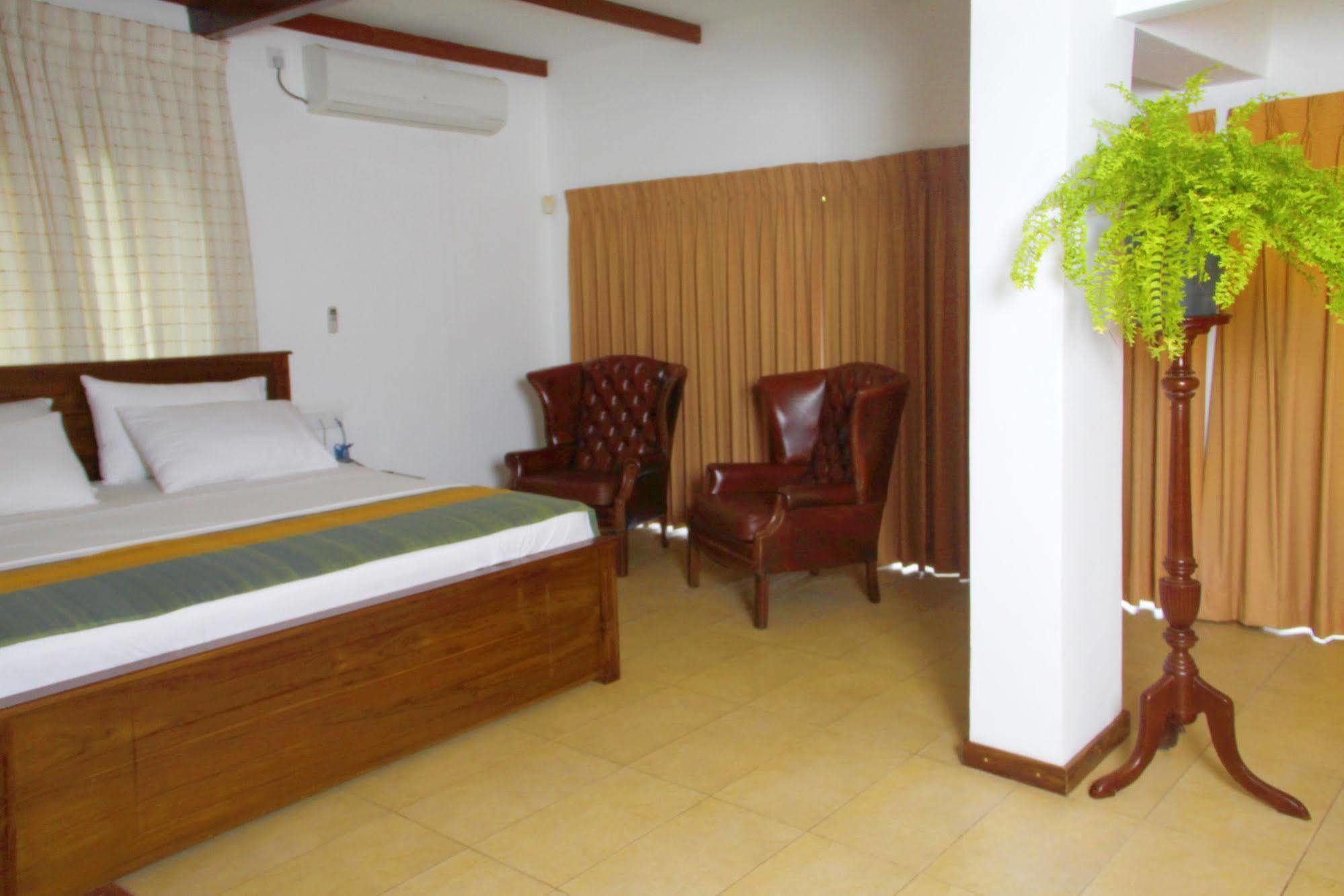 Lodge 19 Negombo Eksteriør bilde
