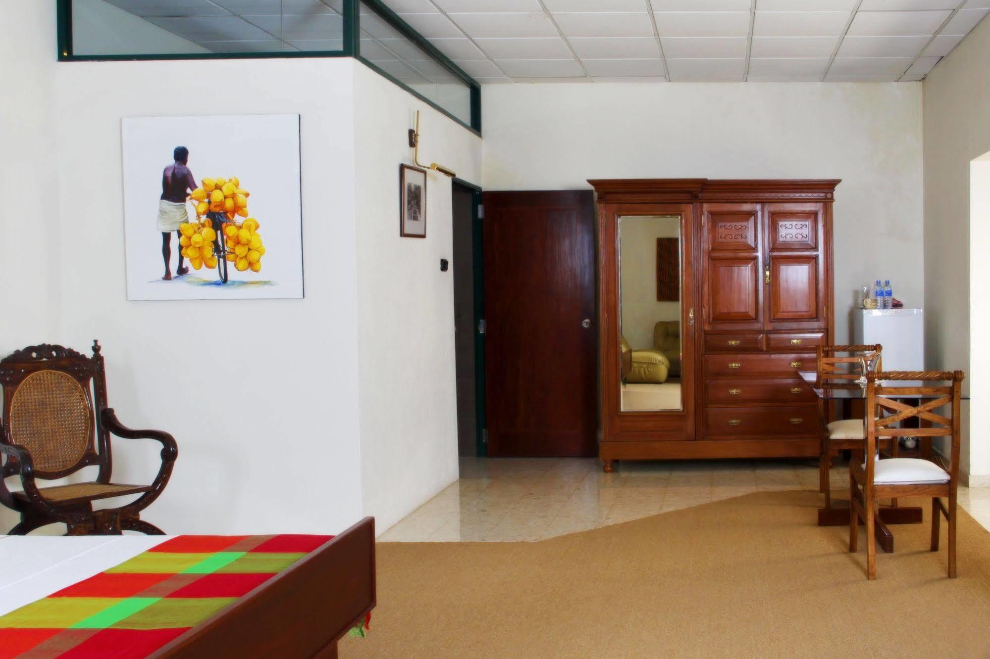 Lodge 19 Negombo Eksteriør bilde